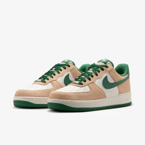 Nike Air Force 1 '07 LV8